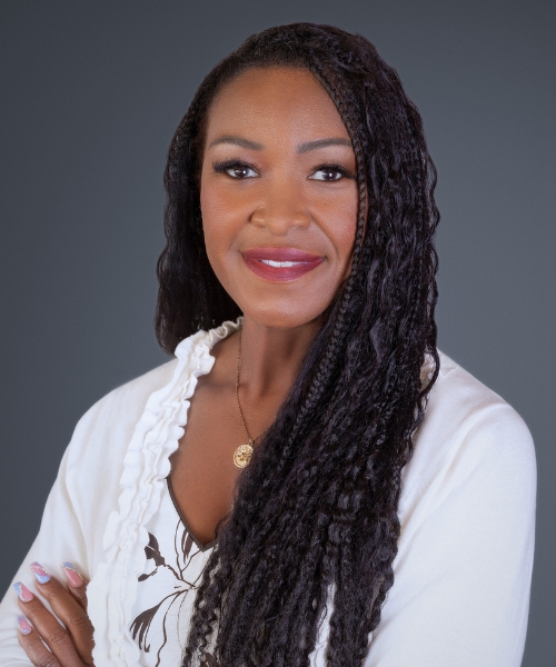 Alena Zachery-Ross headshot 