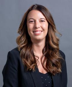 Sarah Welniak headshot