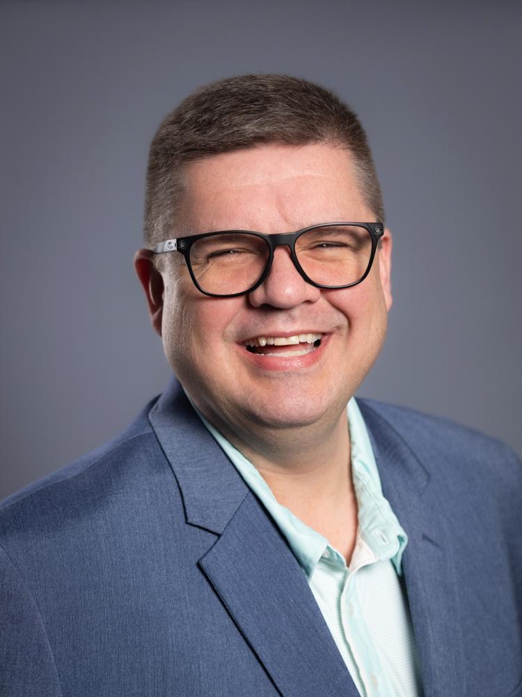 Ryan Fewins-Bliss headshot