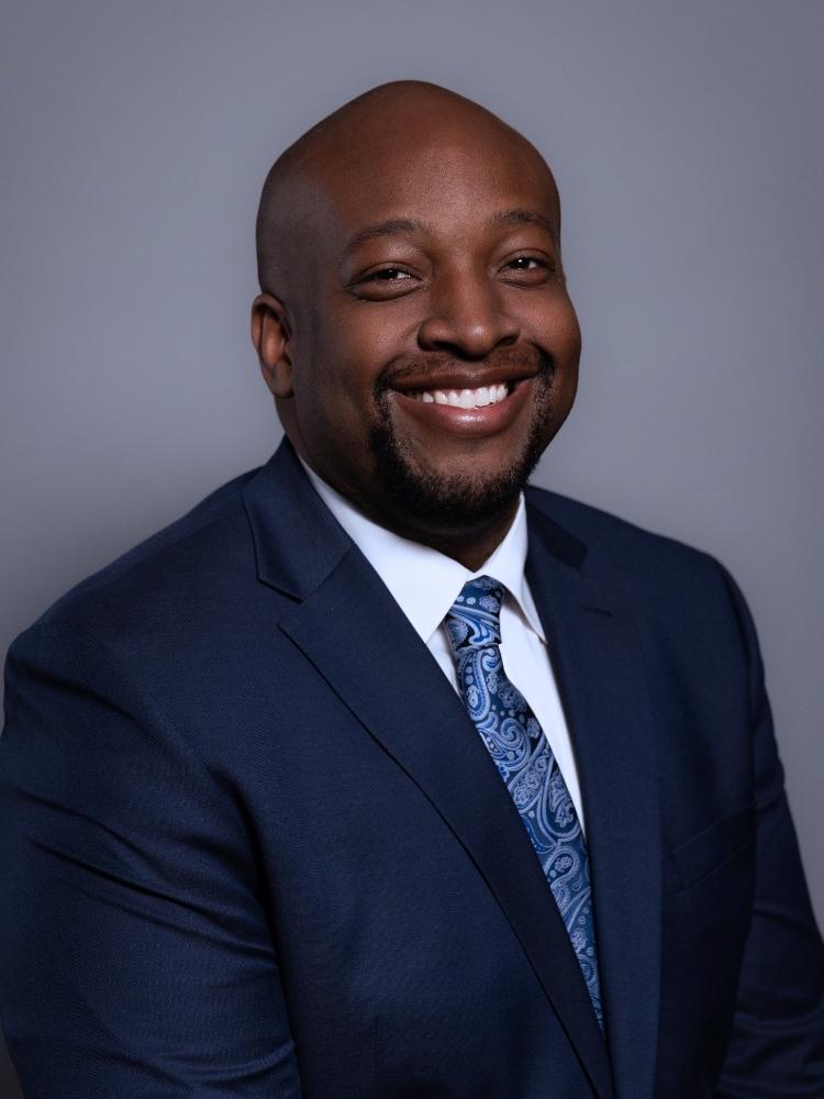 Darnell Lewis headshot